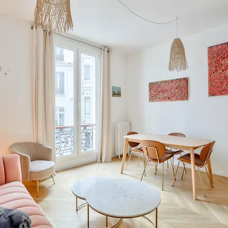 Art1 Opera Bed & Breakfast 4*